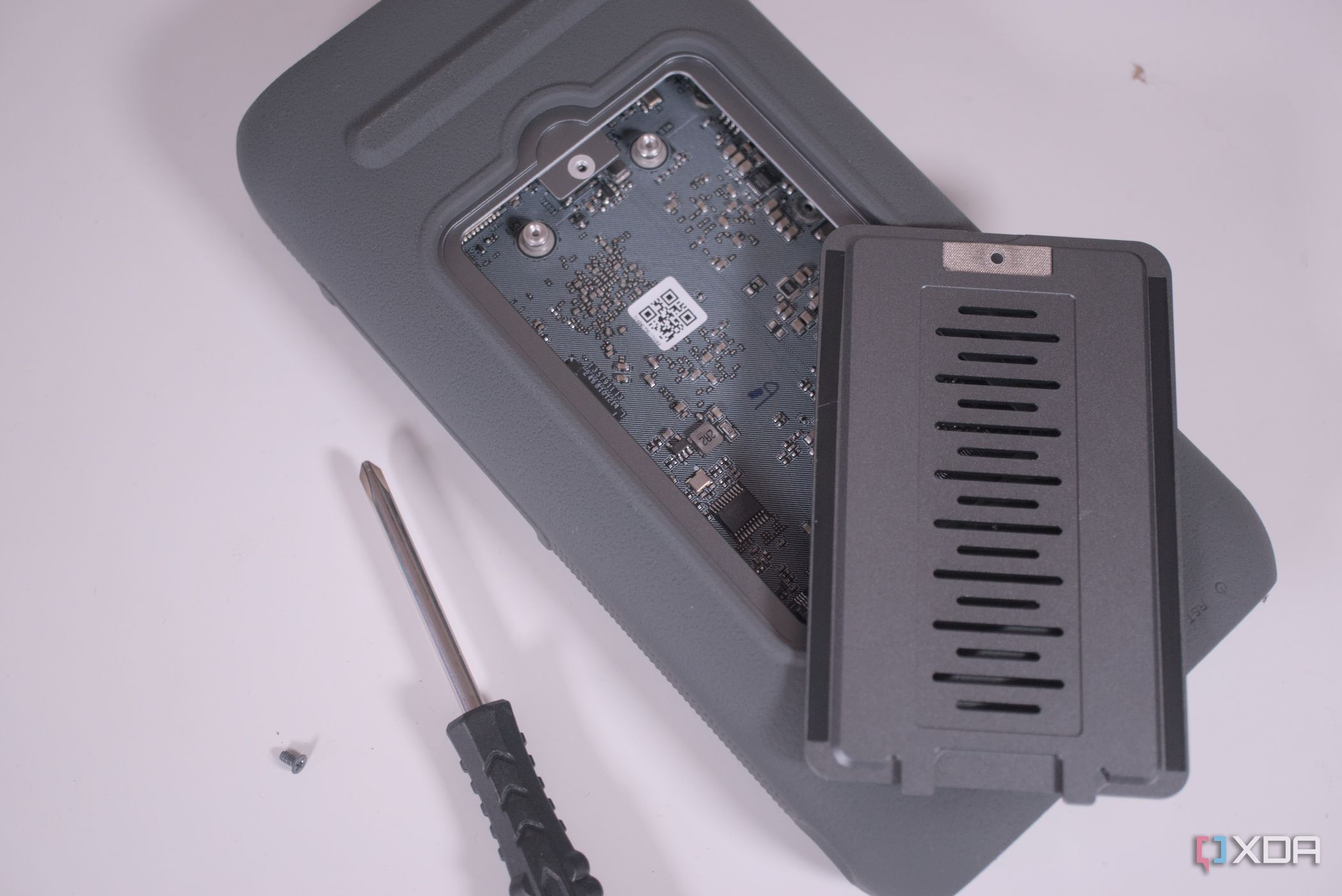 UnifyDrive UT2 review: A truly portable NAS for those on the move