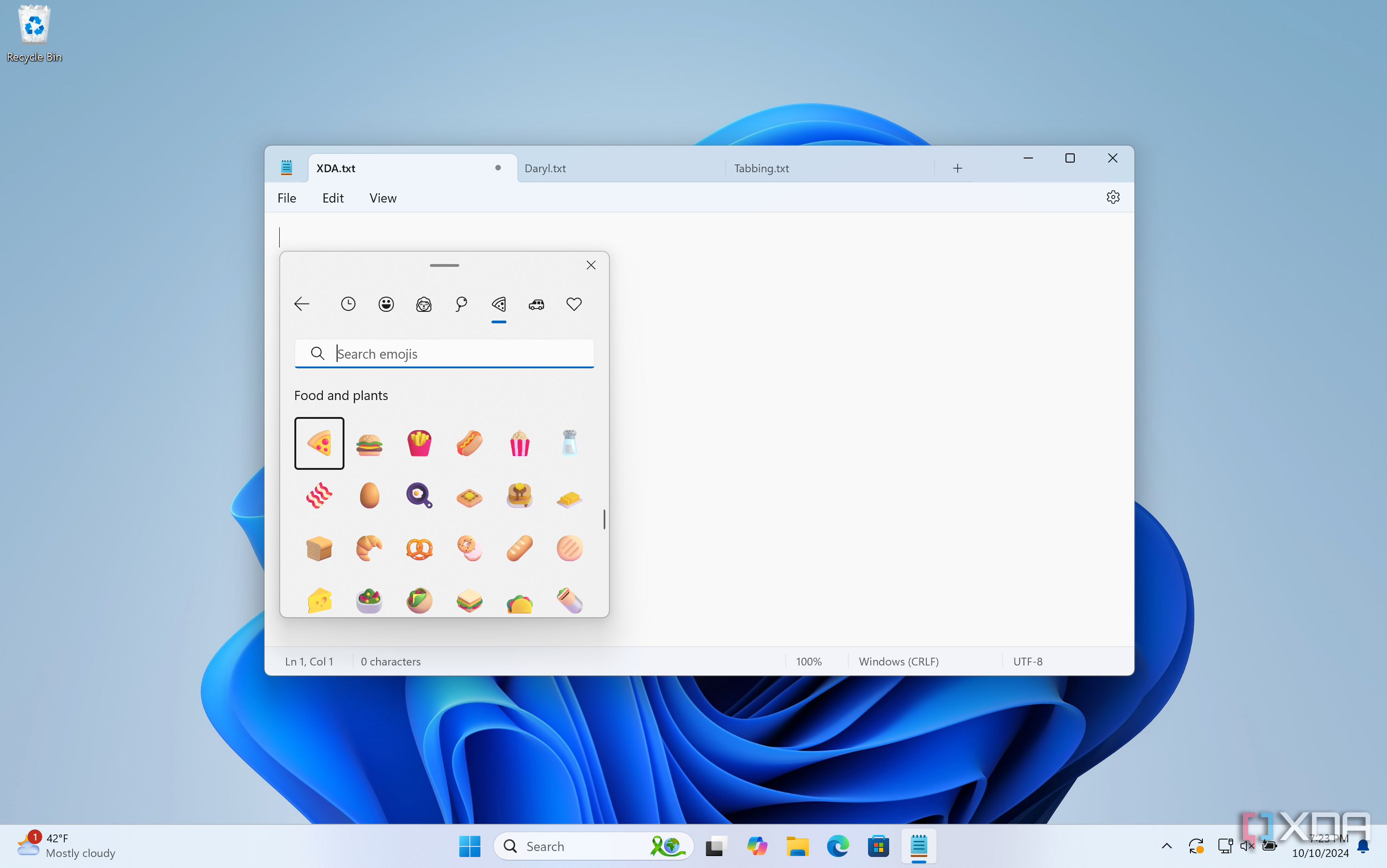 Using Food Emojis in Windows Notepad