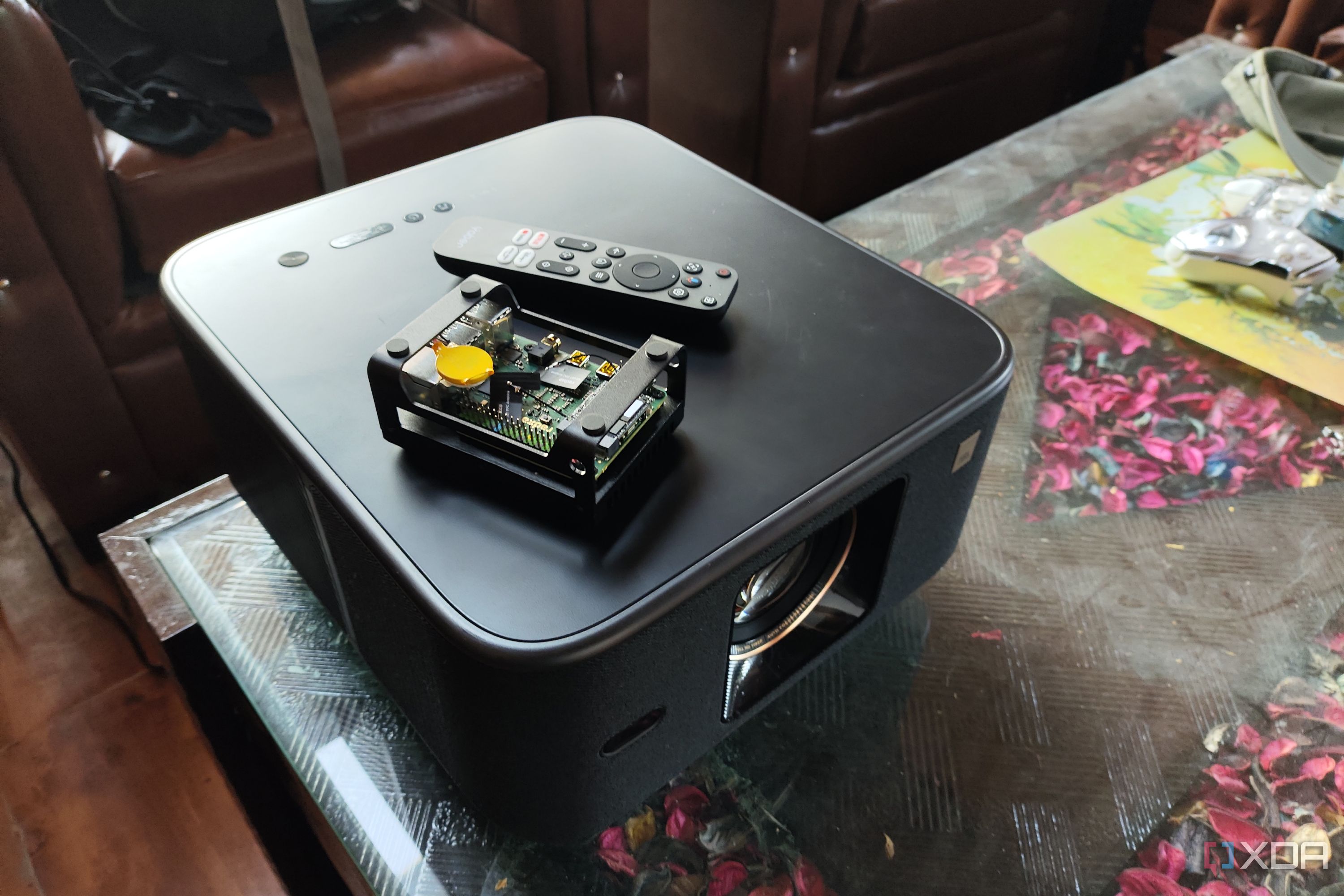 The Yaber K3 projector with the Radxa X4 SBC