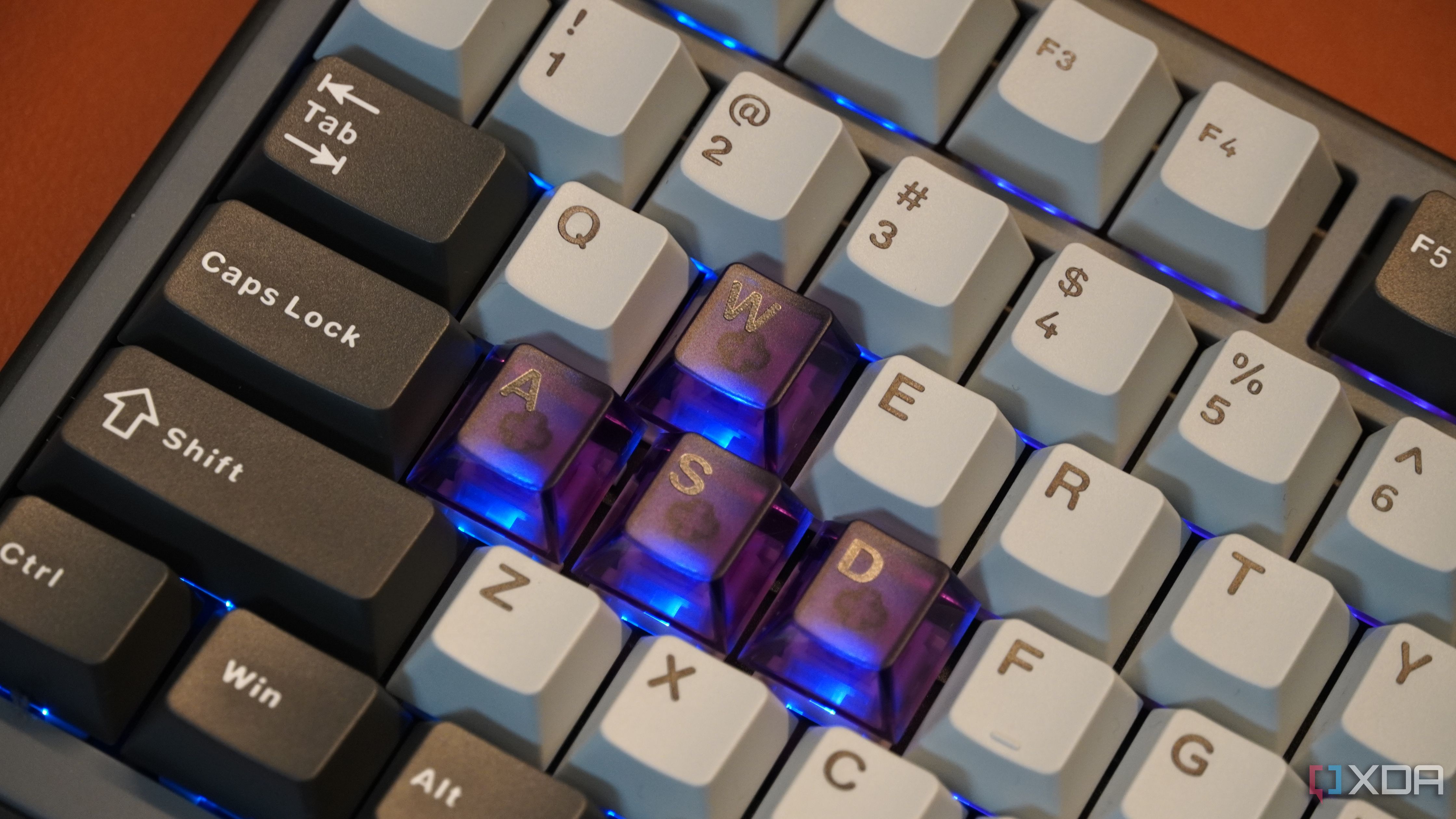 The lit-up WASD keys on the Yunzii RT75.