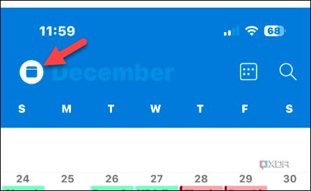 Screenshot of the Calendar button in the mobile Outlook app on your iPhone or Android device