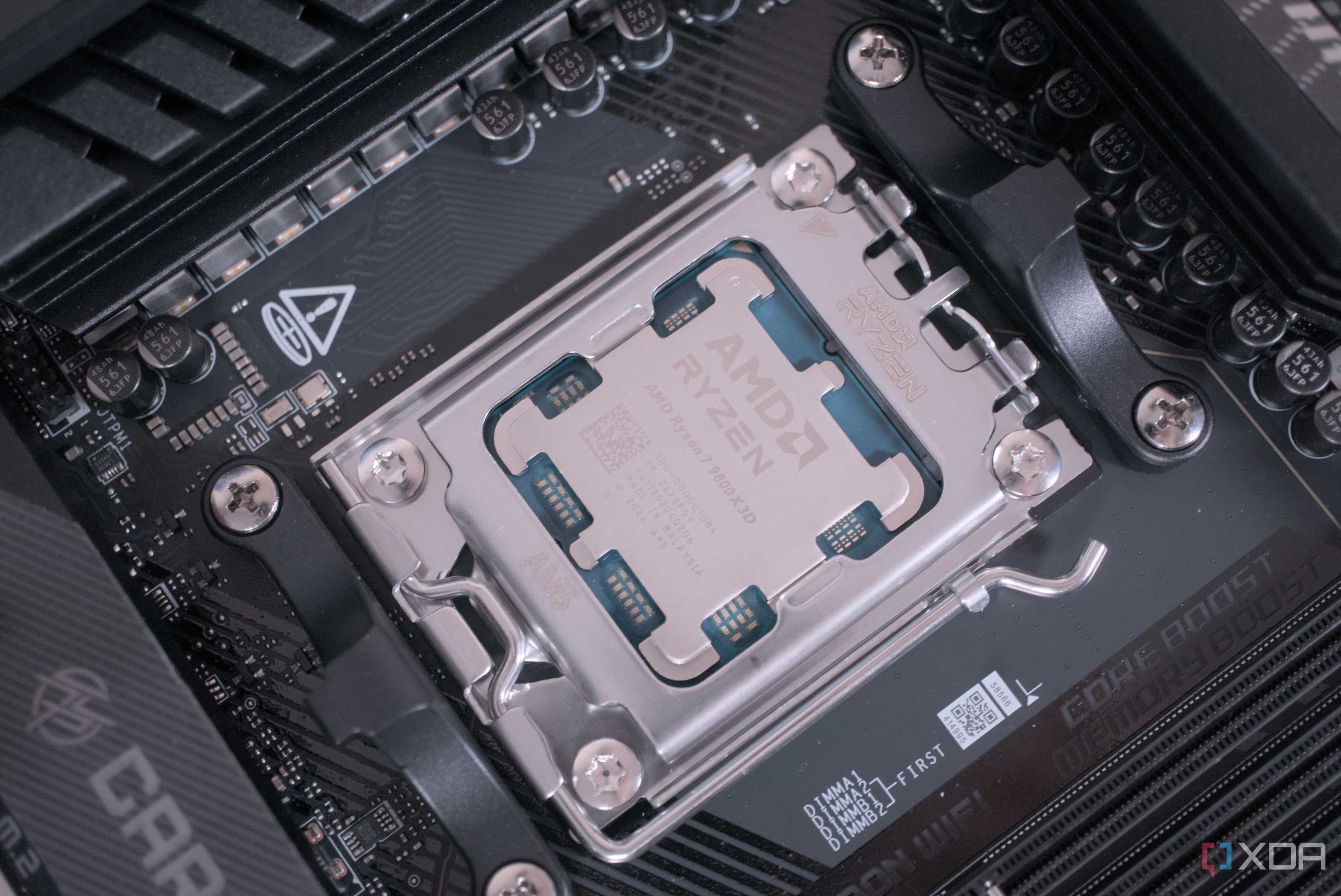 AMD Ryzen 7 9800X3D