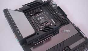 ASUS ROG Crosshair X670E Hero angle