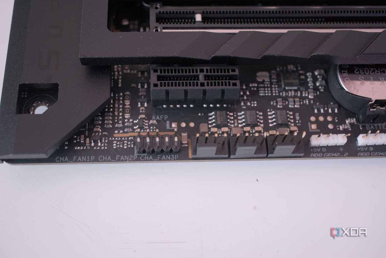 ASUS ROG Crosshair X670E Hero headers