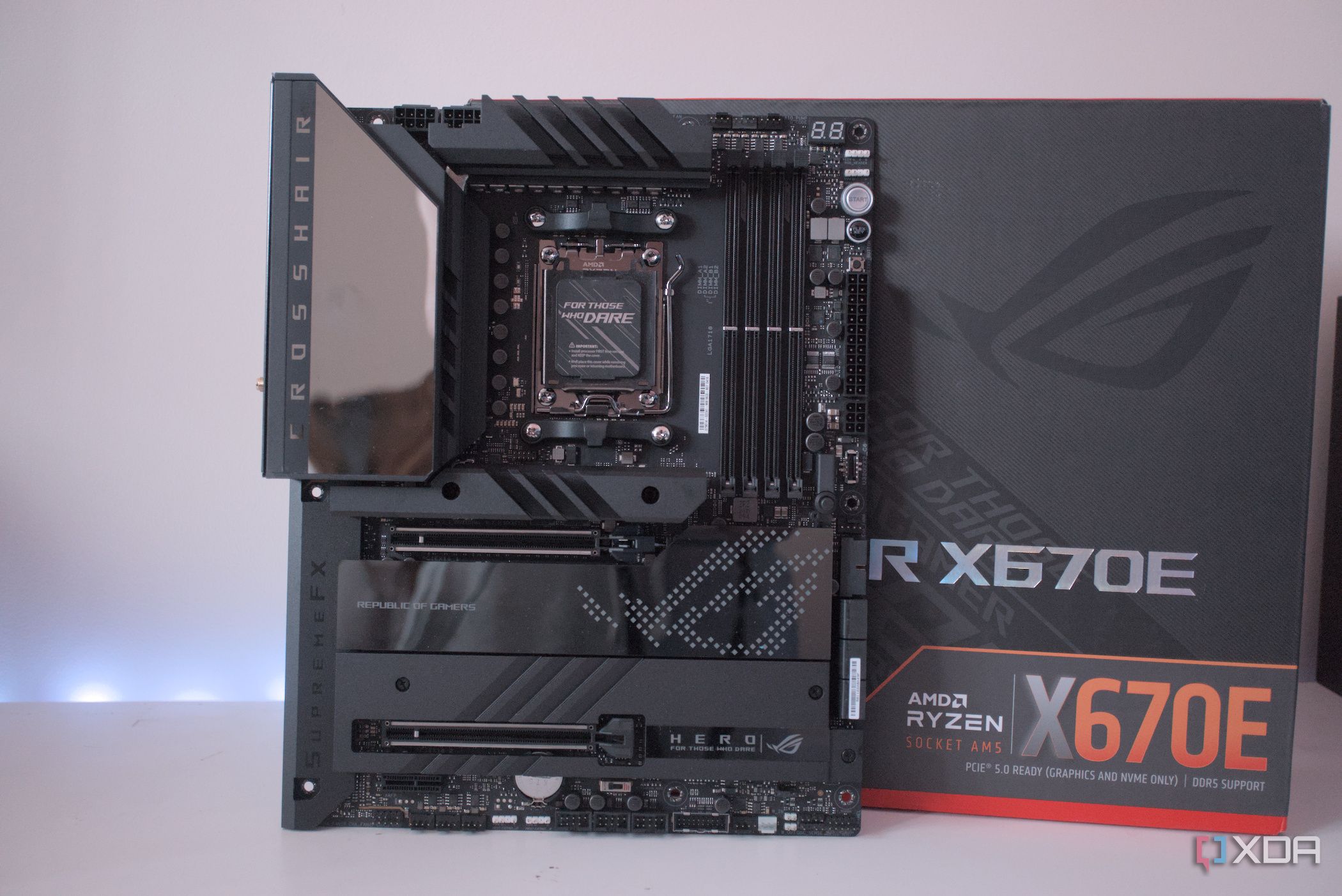 中古 ASUS ROG CROSSHAIR X670E HERO The ASUS ROG Crosshair X670E Hero is great but you shouldn't