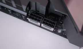 ASUS ROG Crosshair X670E Hero SATA ports