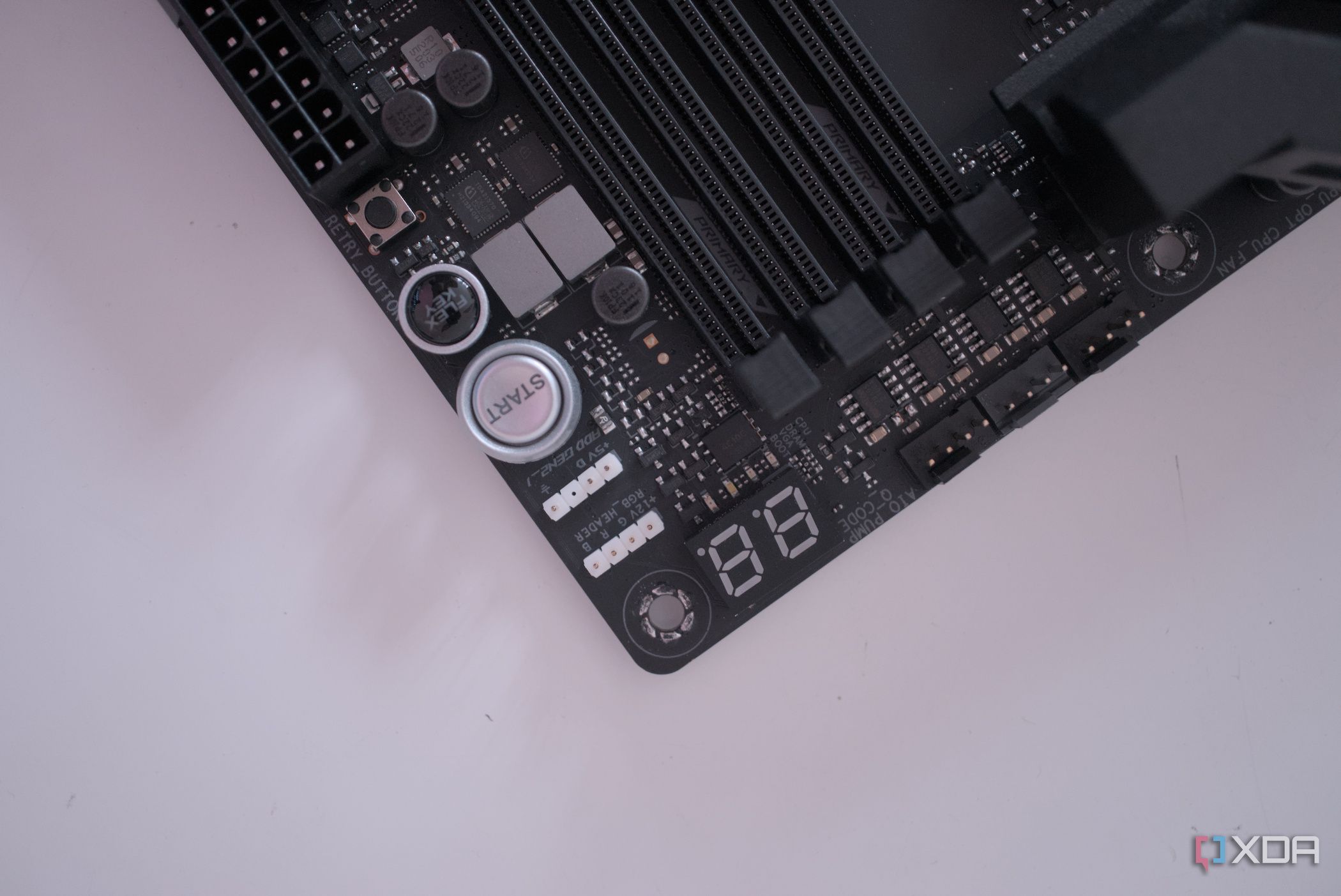 ASUS ROG Crosshair X670E Hero debug