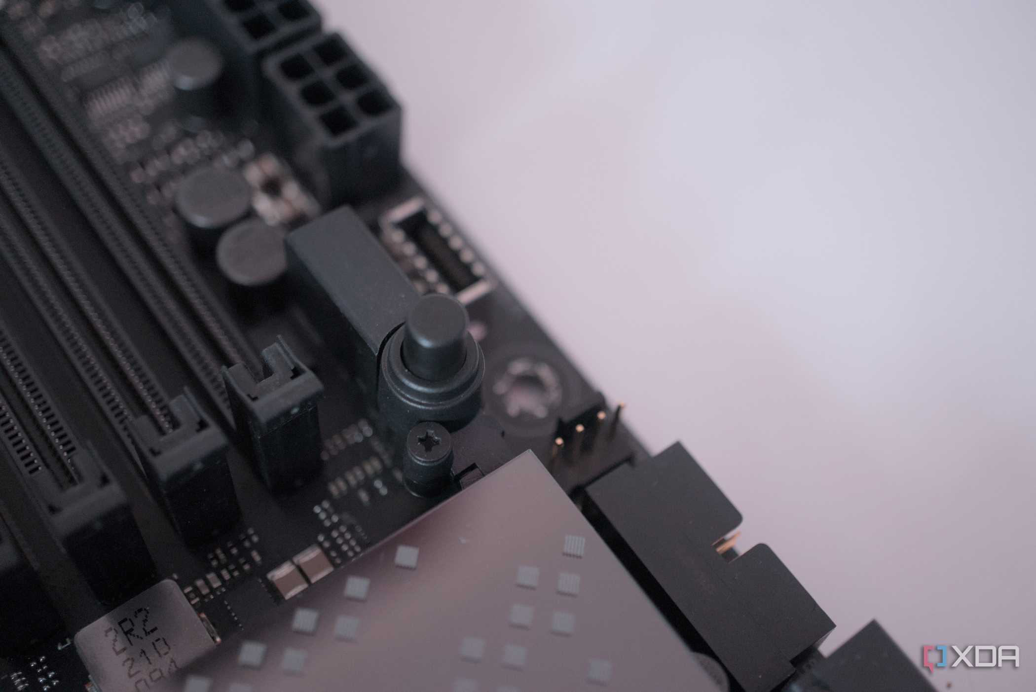 ASUS ROG Crosshair X670E Hero GPU release