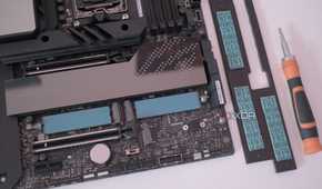 ASUS ROG Crosshair X670E Hero M.2 slots