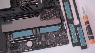 ASUS ROG Crosshair X670E Hero M.2 slots