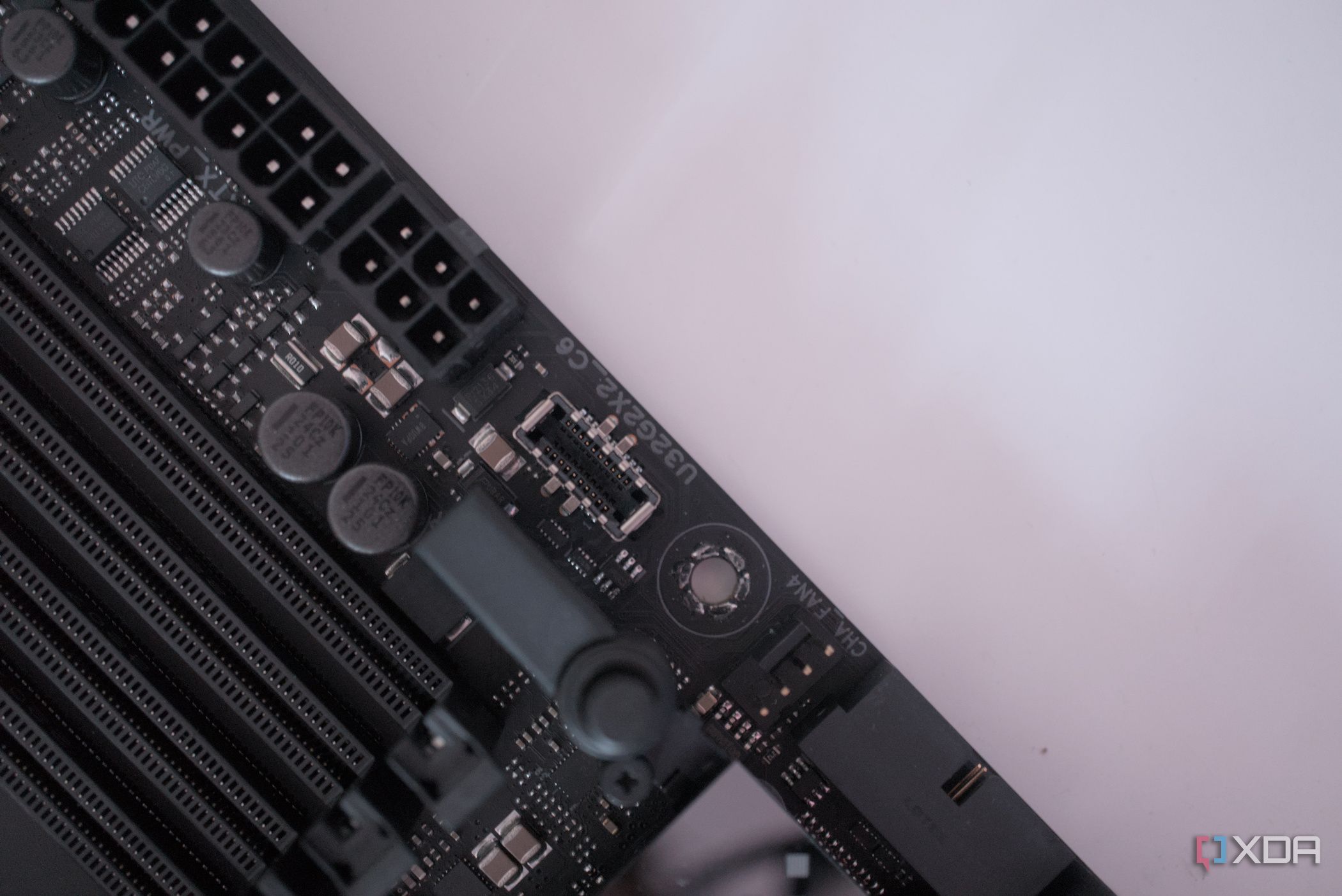 ASUS ROG Crosshair X670E Hero USB-C port
