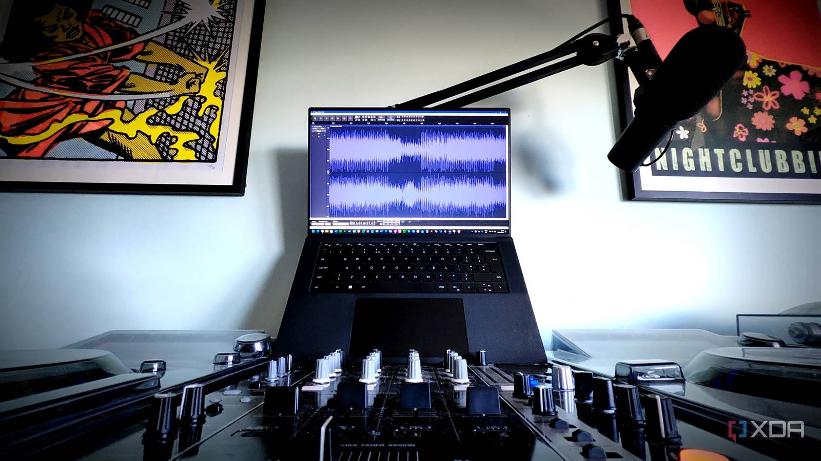 computer audio workstation mixing desk