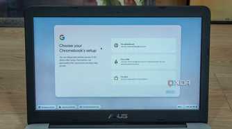 A laptop during ChromeOS Flex setup asking the user to sign up or browse as guest