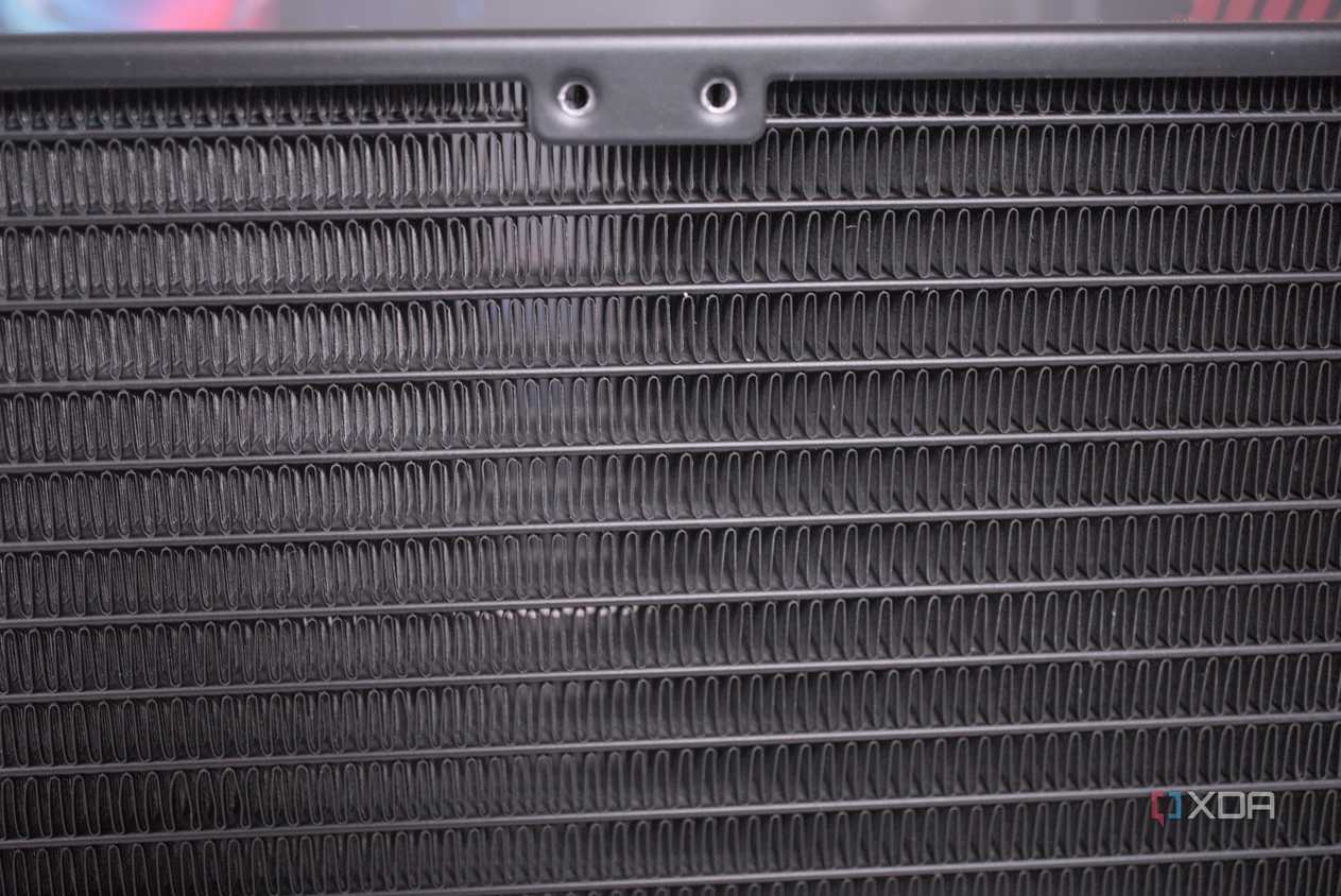 iBUYPOWER AW4 360 radiator fins