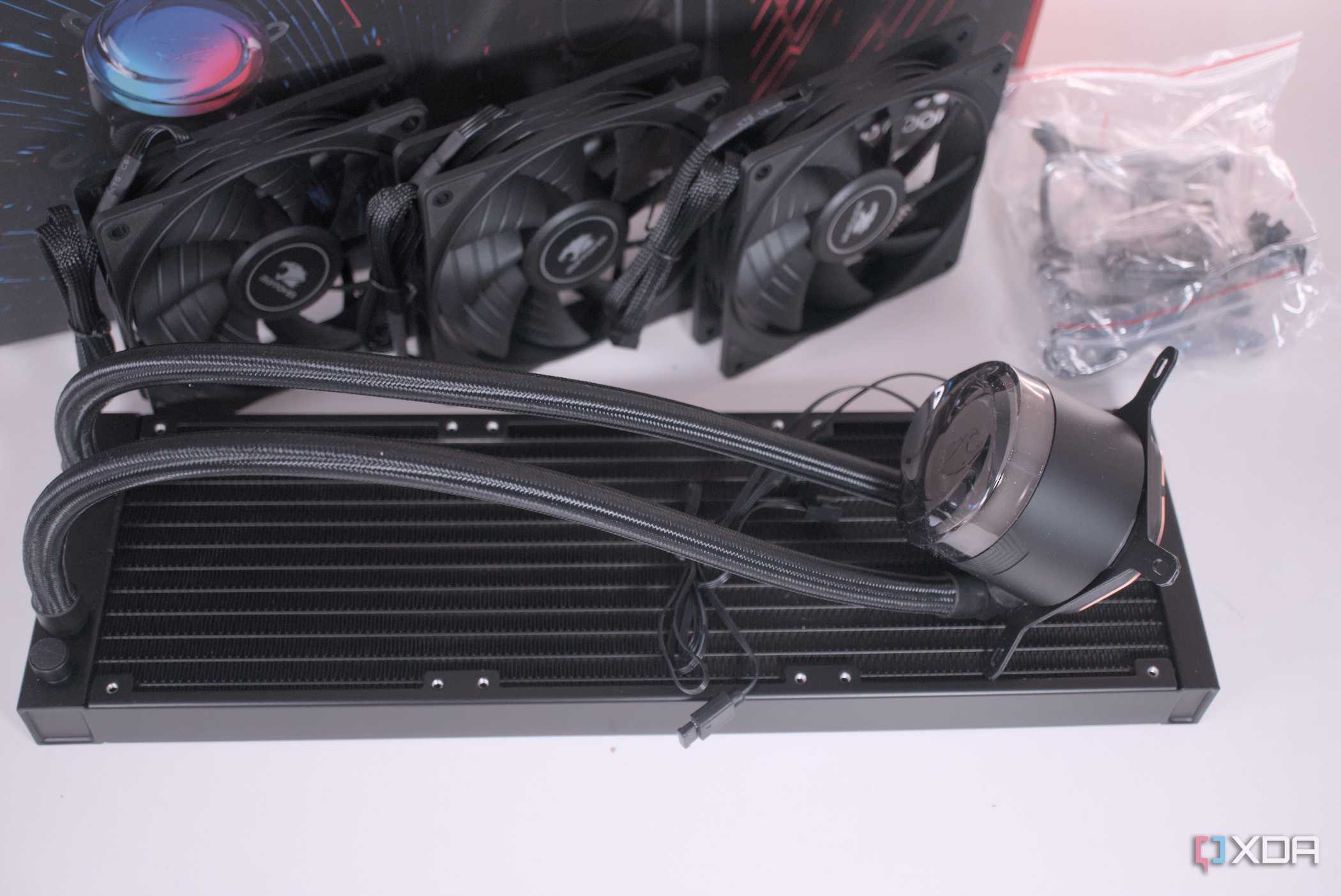 iBUYPOWER AW4 360 unpacked