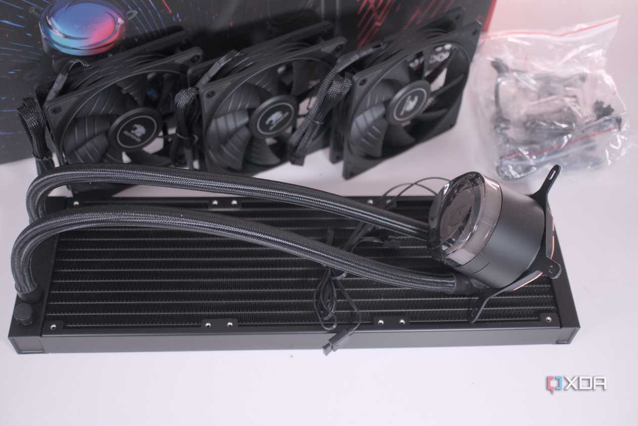iBUYPOWER AW4 360 unpacked
