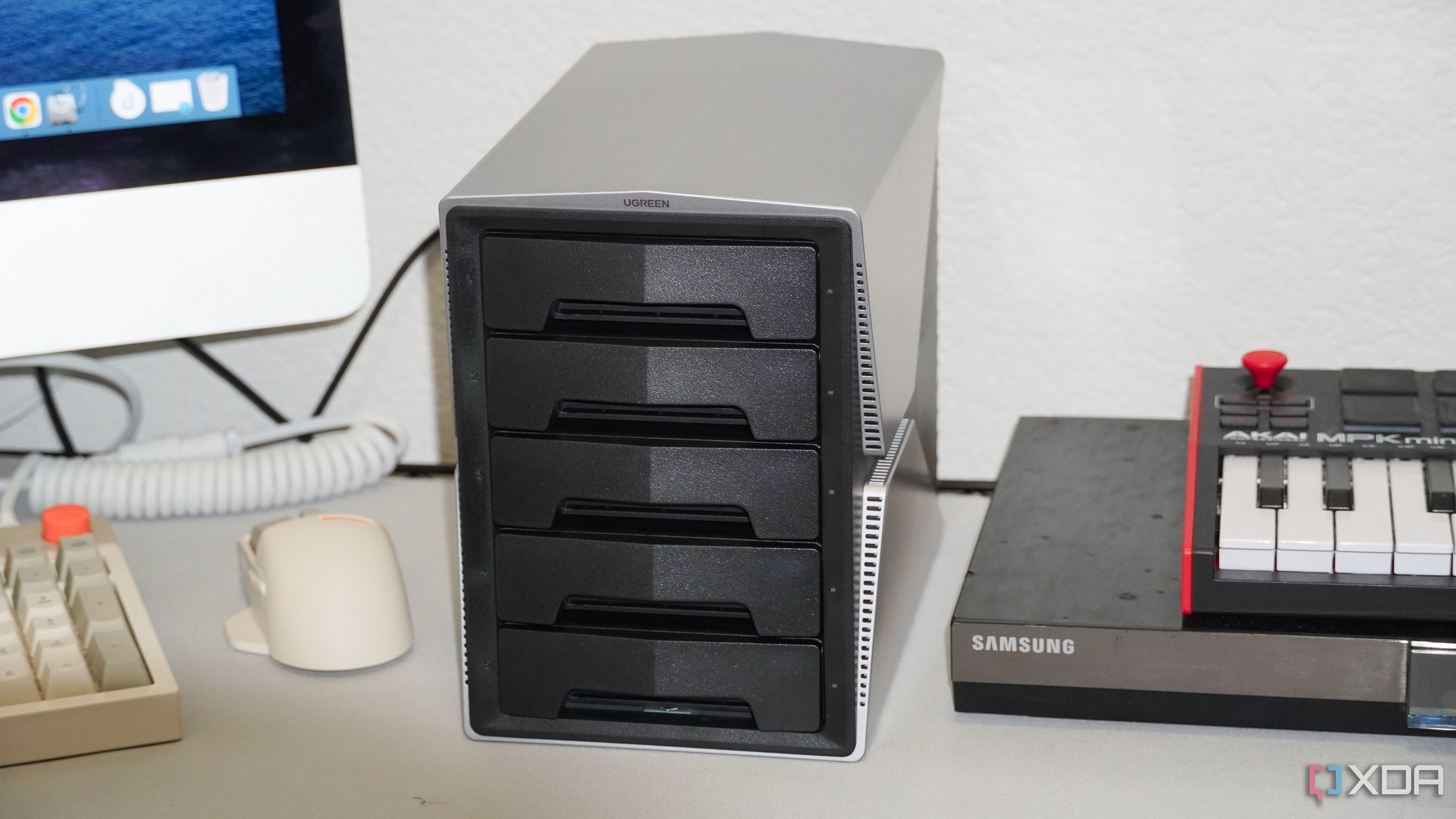 The DAS connected to an iMac set up as a nas. 