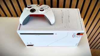 xbox series x with starfield controller and wrap