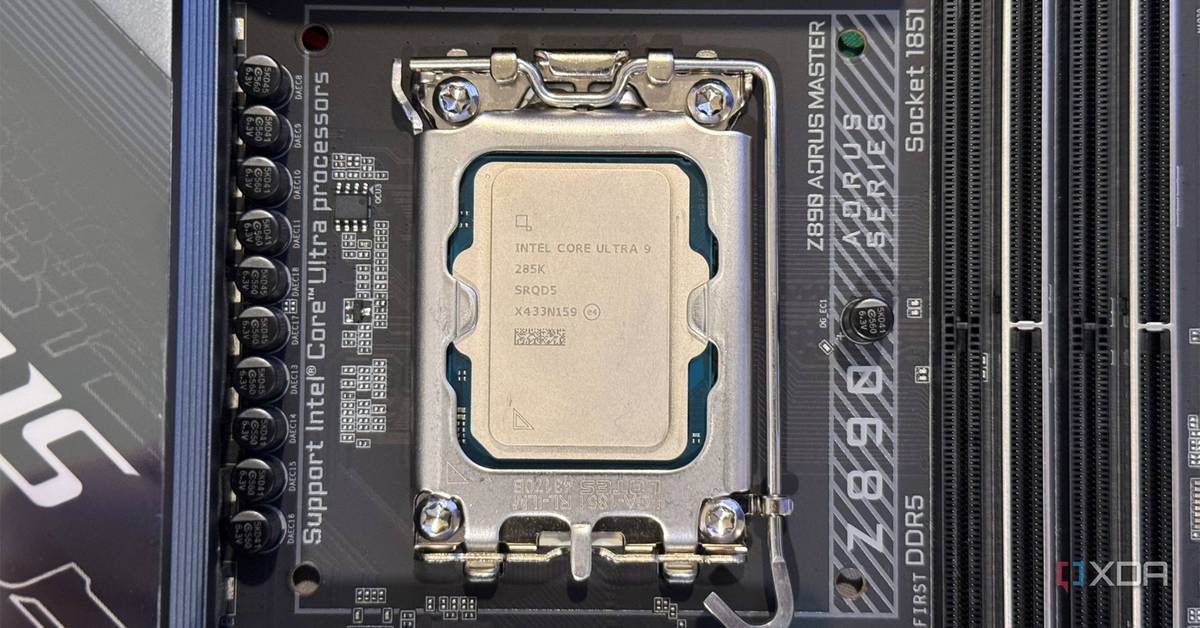 intel-core-ultra-9-285k-socket 