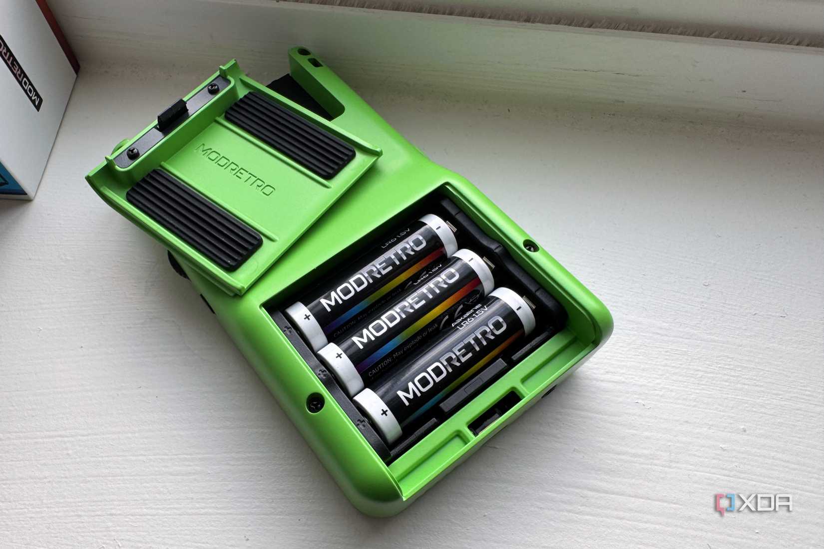 modretro chromatic in leaf color with the battery compartment open