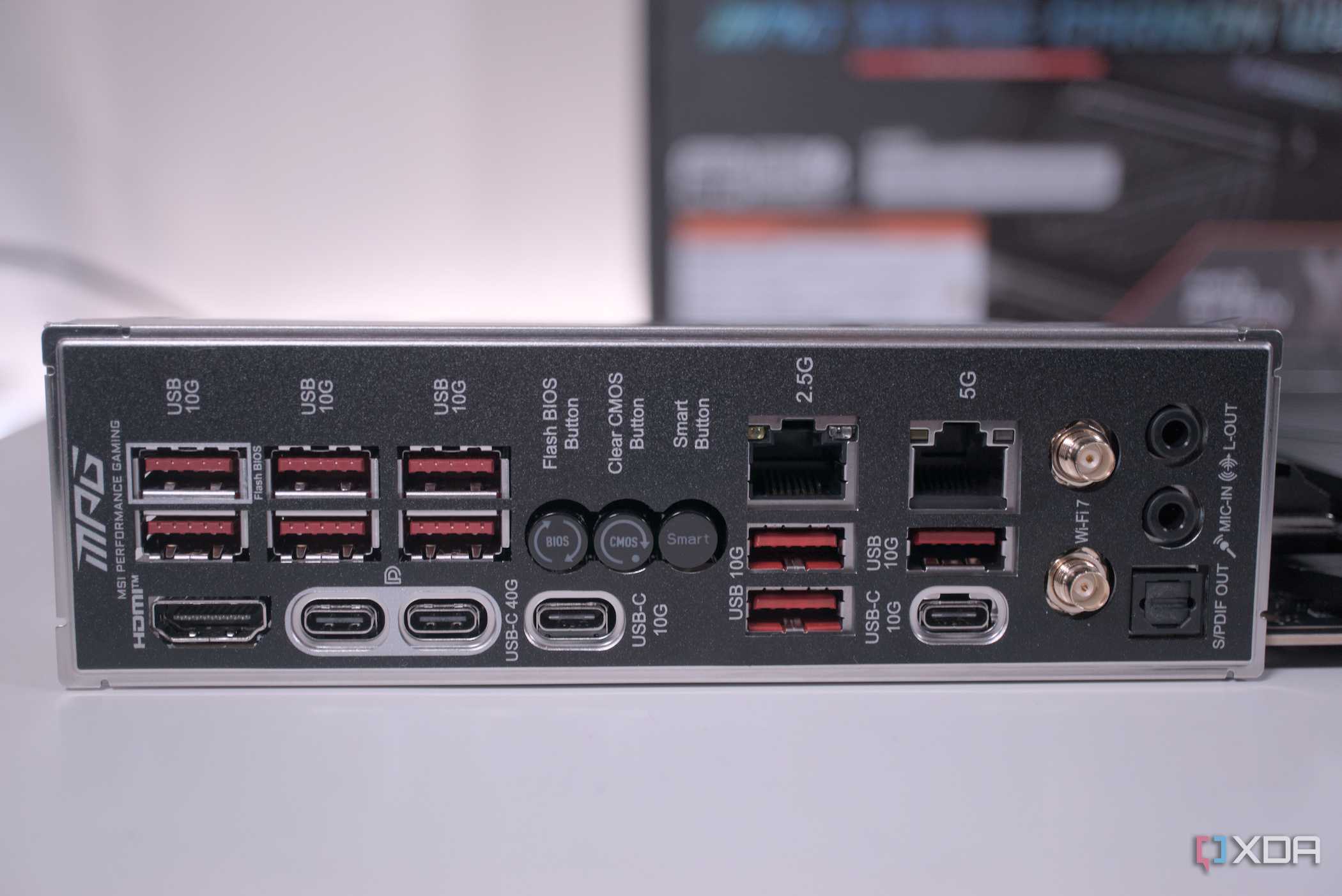 MSI MPG X870E Carbon WiFi rear I/O