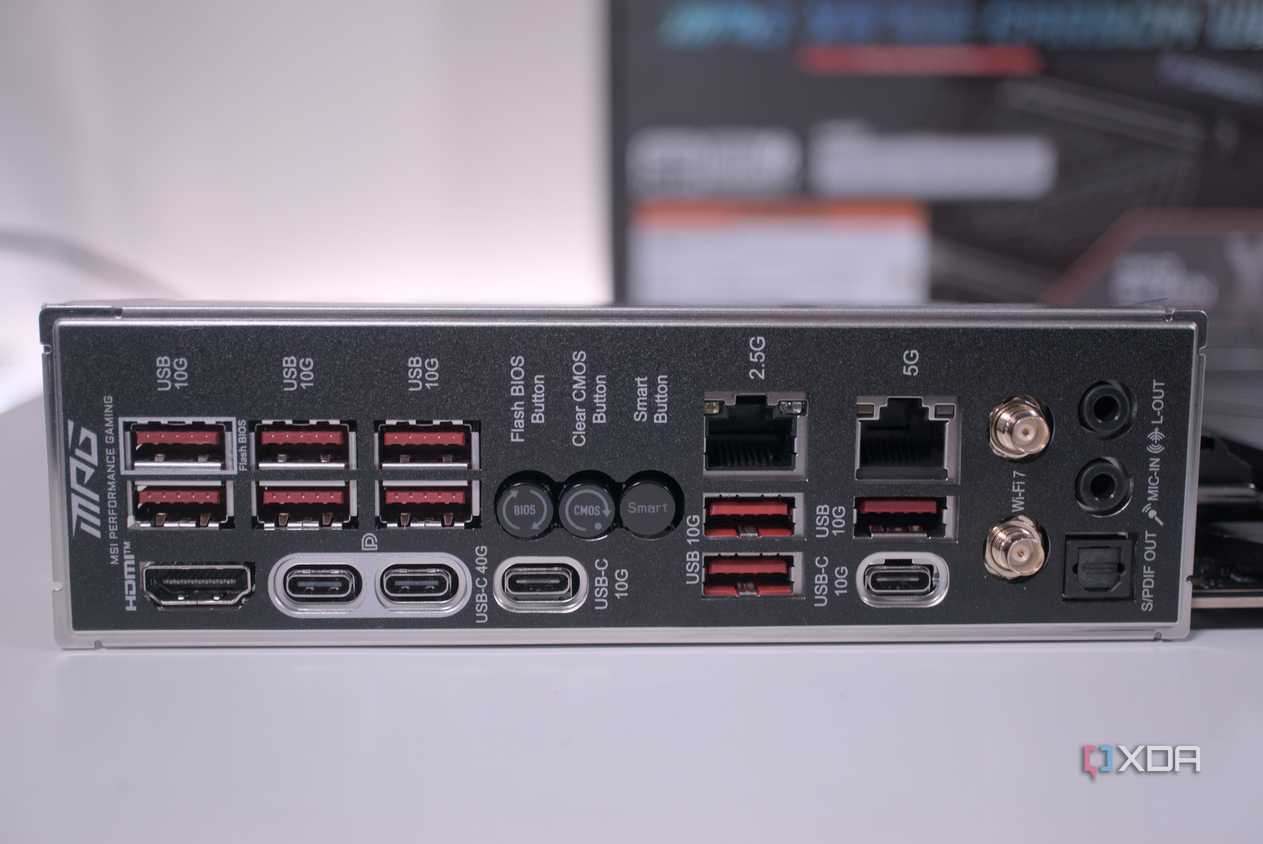 MSI MPG X870E Carbon WiFi rear I/O