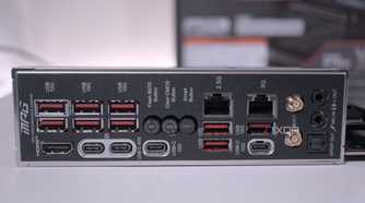 MSI MPG X870E Carbon WiFi rear I/O