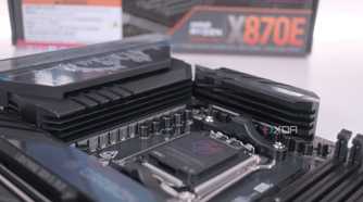 MSI MPG X870E Carbon WiFi VRM heatsinks