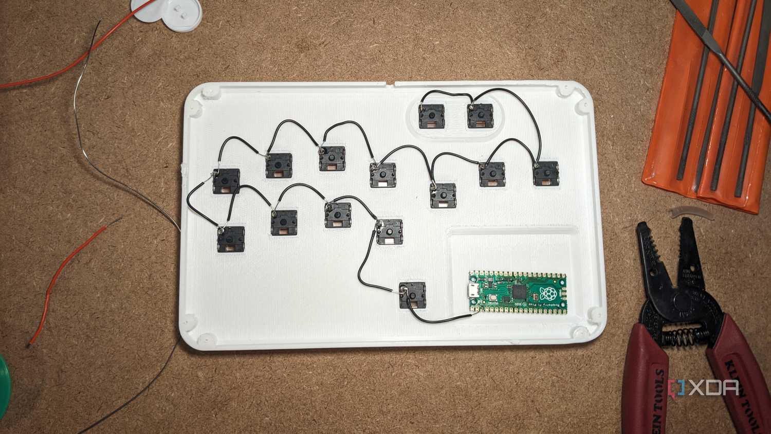 Slimbox fightstick with the ground wires connected