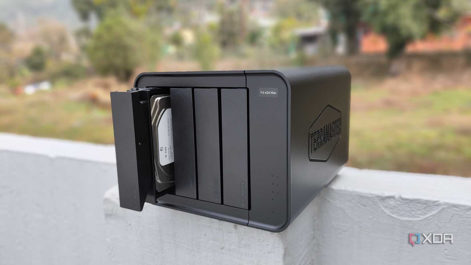 Un terramaster f4-424 max nas