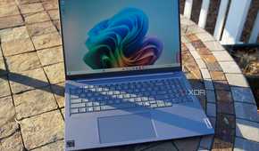The Lenovo ThinkBook G7 opened to the desktop.