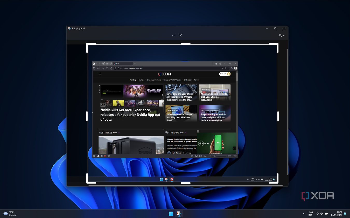 Screenshot of the Windows 11 Snipping Tool with the cropping tool open