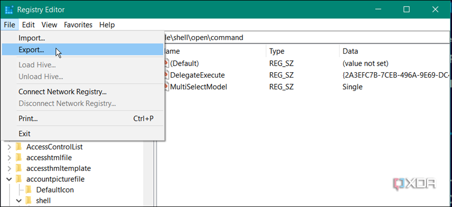 shows exporting windows registry to back it up