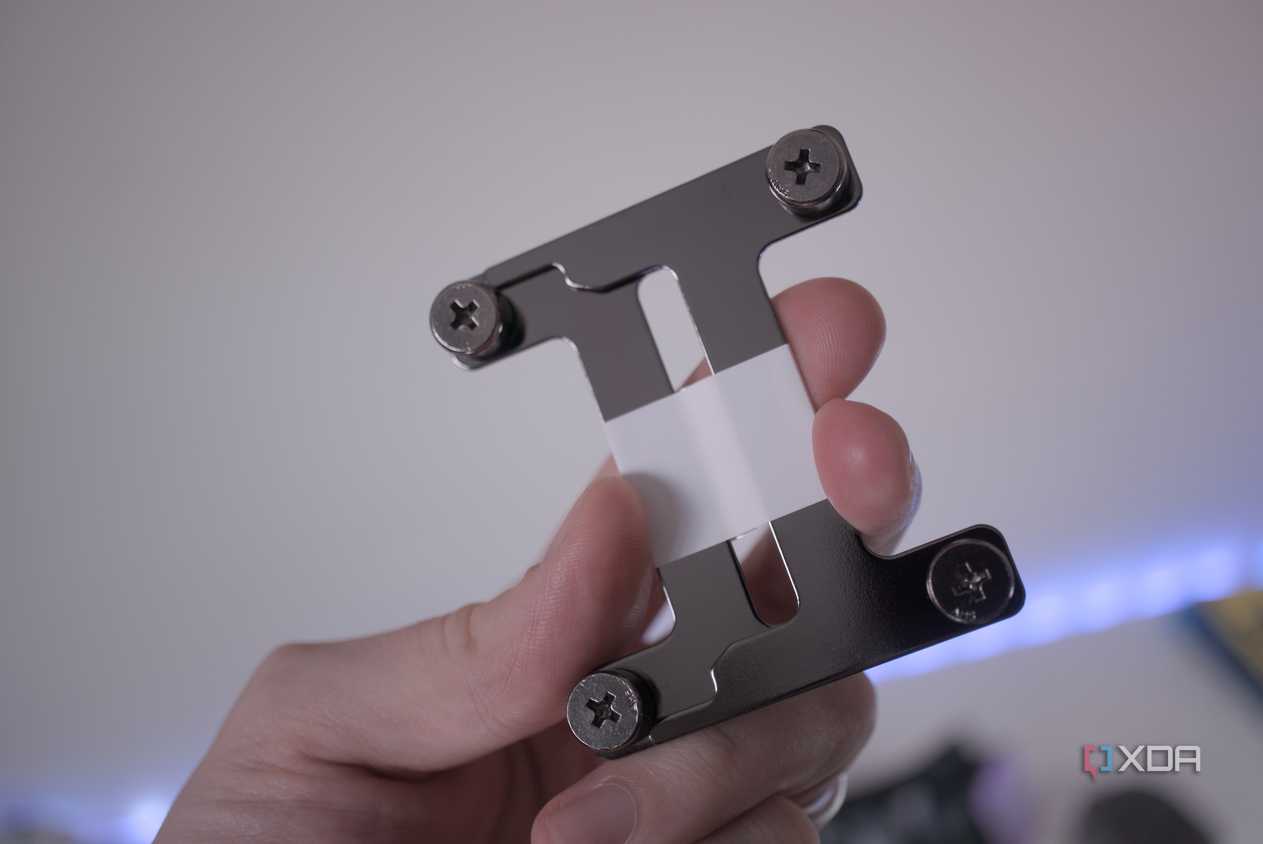 Corsair iCUE Link Titan 360 RX RGB bracket