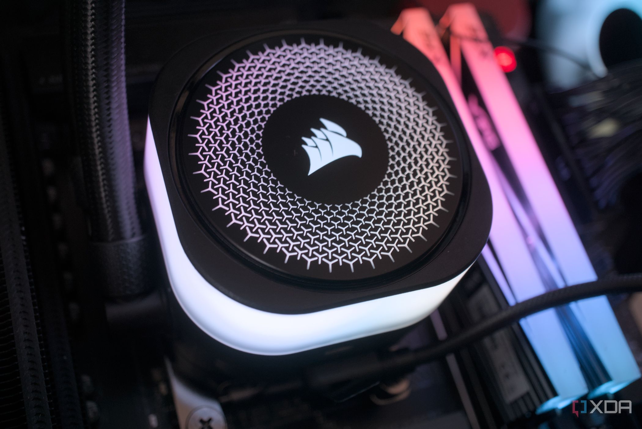 Corsair iCUE Link Titan 360 RX RGB