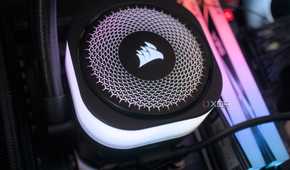 Corsair iCUE Link Titan 360 RX RGB