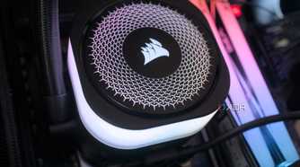 Corsair iCUE Link Titan 360 RX RGB