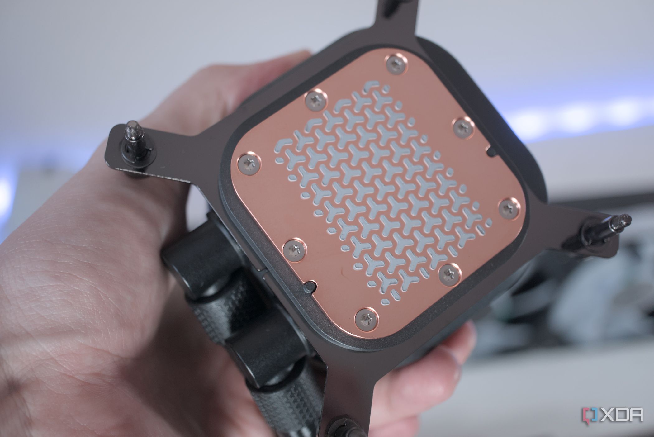 Corsair iCUE Link Titan 360 RX RGB review: Impressive visuals and