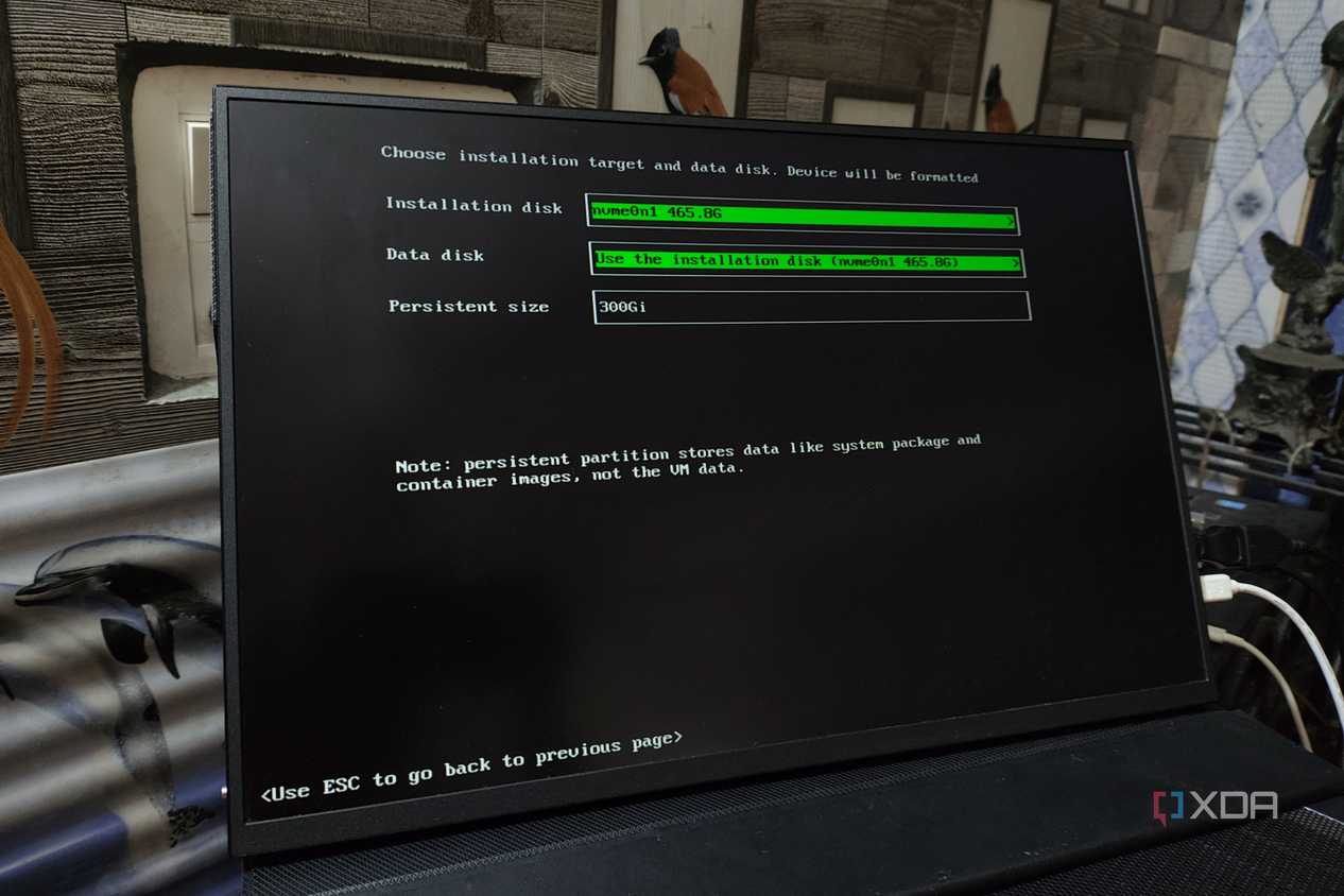 Choosing the Installation disk in Harvester