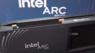 Intel Arc B580 PCIe slot.
