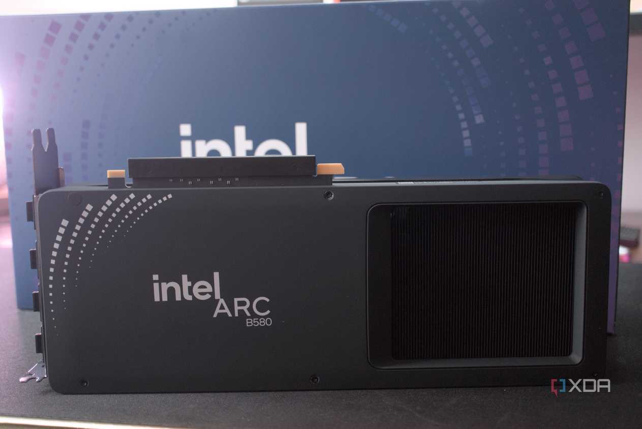 Intel Arc B580 rear design.