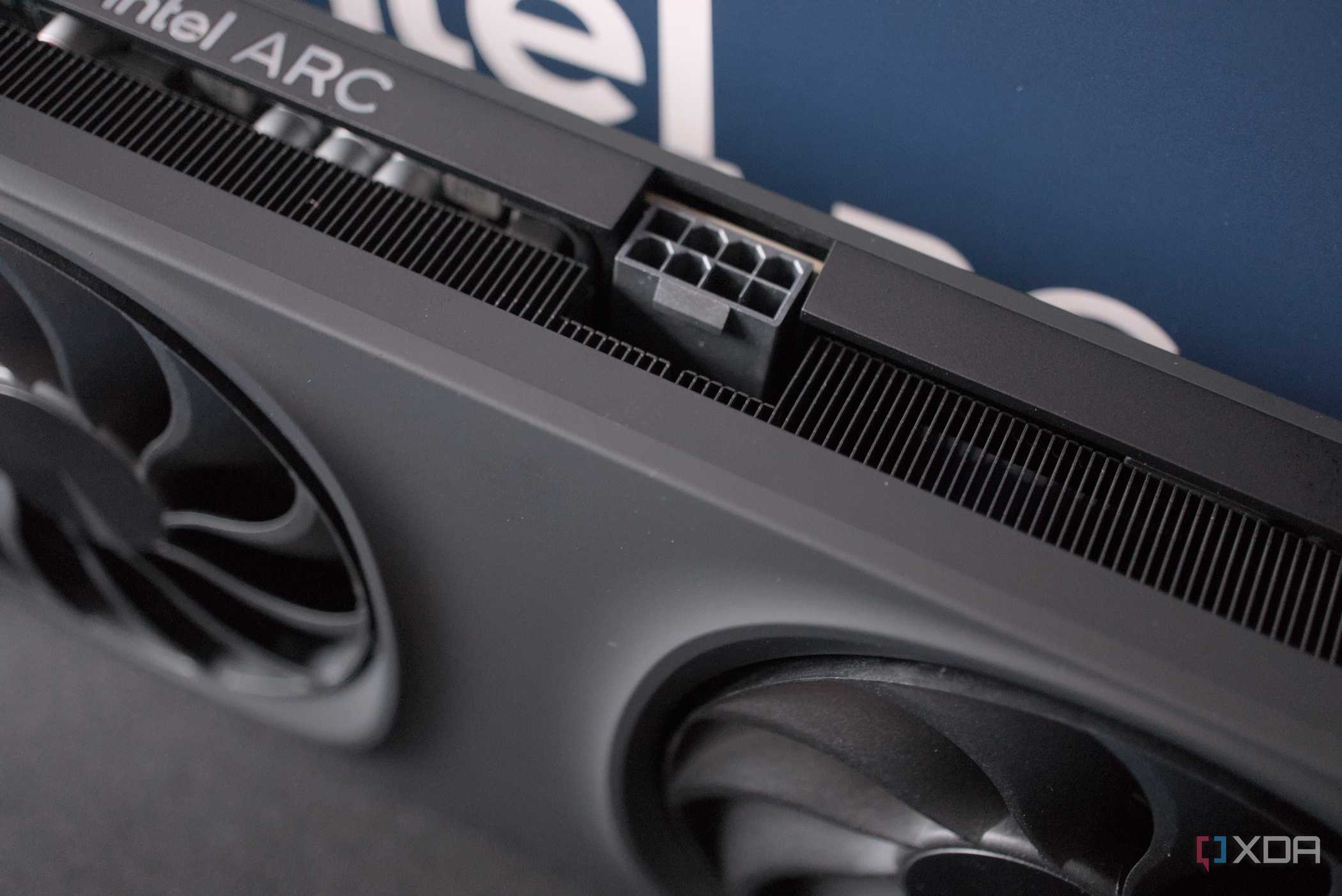 Intel Arc B580 power port
