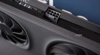 Intel Arc B580 power port