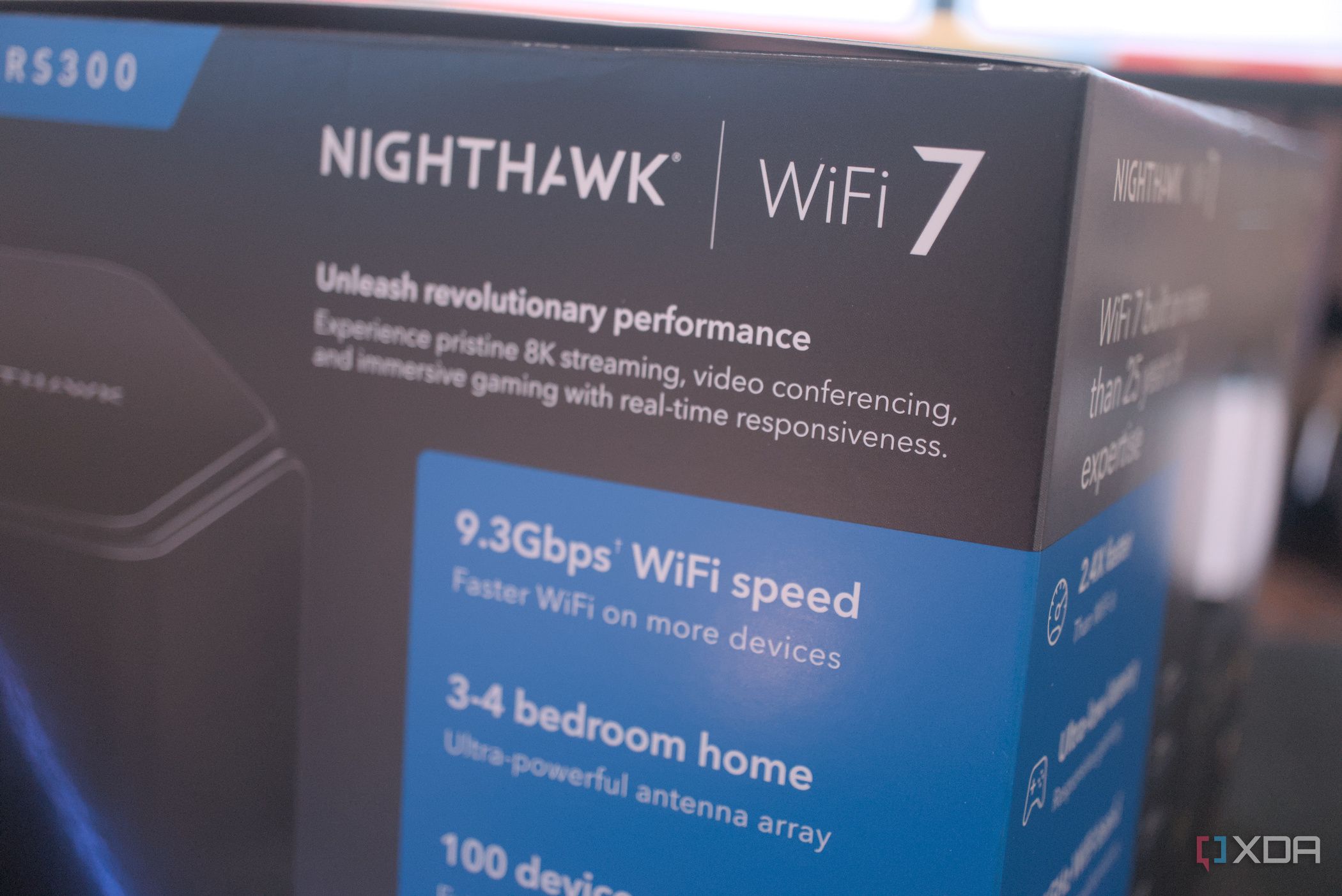 Netgear Nighthawk RS300 box branding