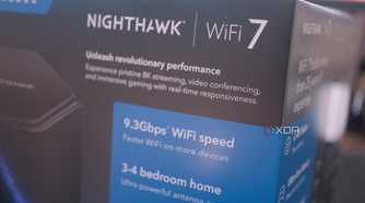 Netgear Nighthawk RS300 box branding