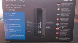 Netgear Nighthawk RS300 box specs