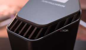 Netgear Nighthawk RS300 top