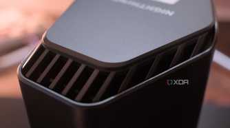 Netgear Nighthawk RS300 top