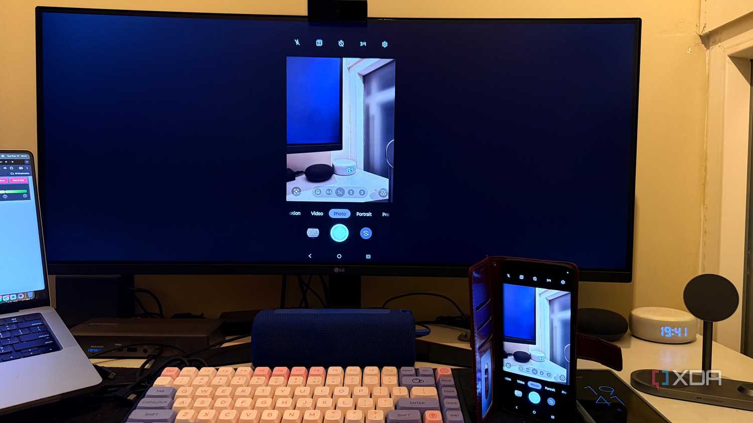 Phone's viewfinder on PC screen