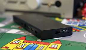razer usb 4 dock showing the dedicated dongle port that is set apart from the rest of the ports